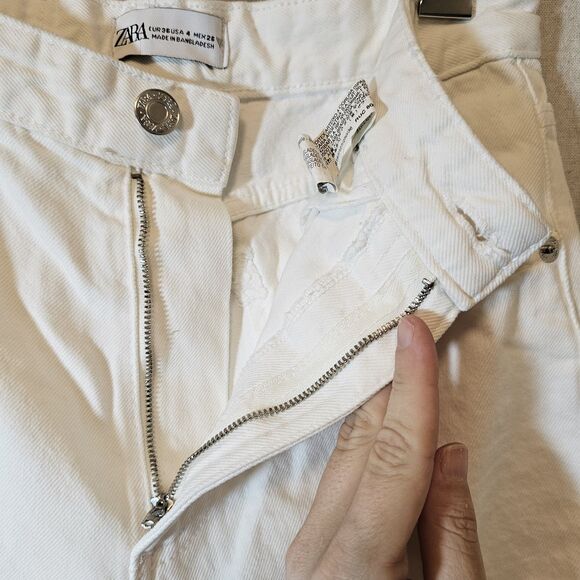 ZARA Womens Size 4 Jeans High Rise Straight Leg Holey Distressed Hem White - Picture 3 of 8
